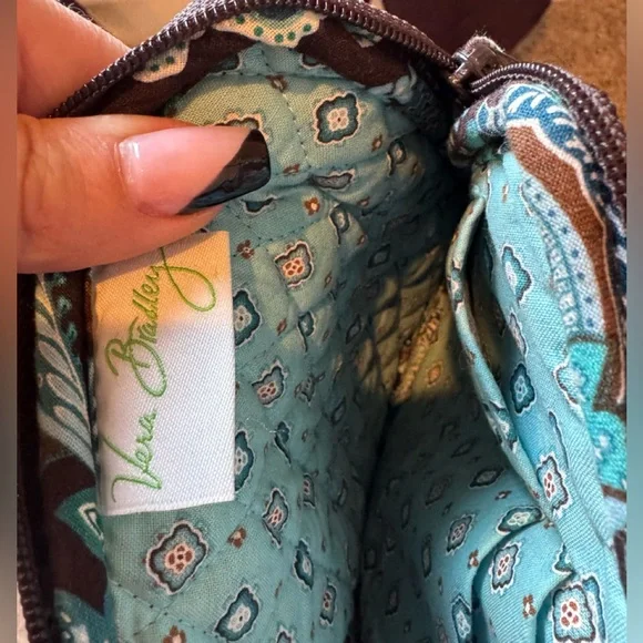 Vera Bradley Blue and Brown Crossbody Bag with Elegant Design - Picture 3 of 4